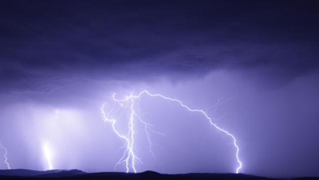 Warnung vor Tornados und Hagel
