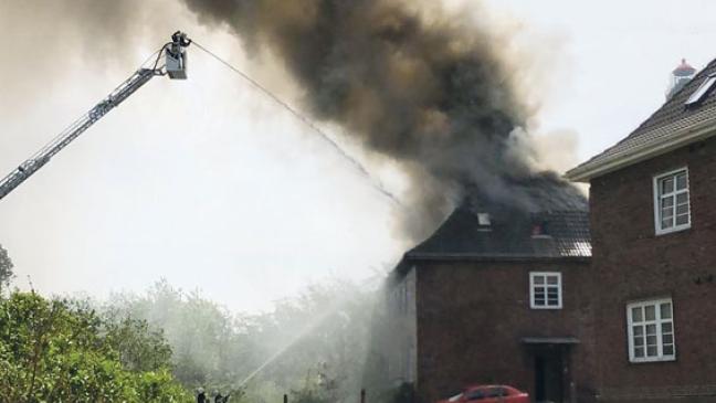 Feuer offenbar von Bewohner verursacht