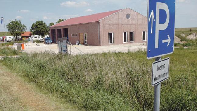 Feuerwehr muss in Molkerei ausharren