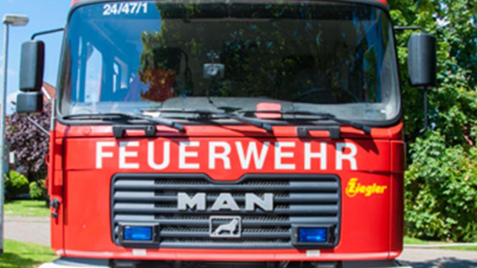 Die Feuerwehr rückte in den Wiesenweg in Loga aus. © Symbolfoto: Hanken