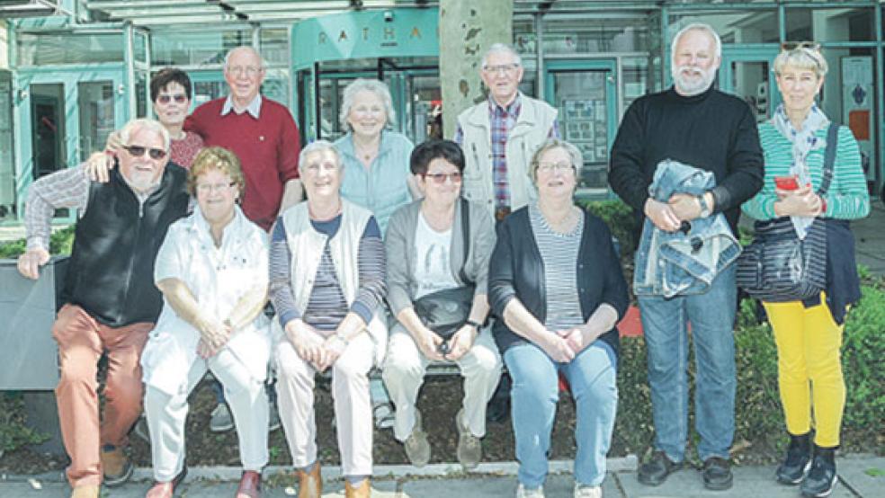 Die Teilnehmer des Cousinen- und Vettertreffens in Achim bei Bremen hatten sich viel zu erzählen.  © Foto: privat