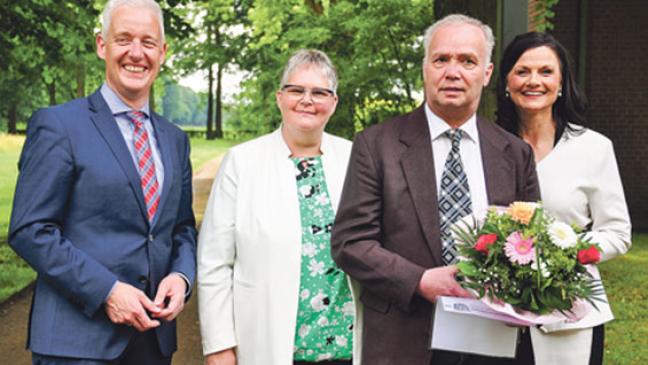 Manfred Donker als Leuchtfeuer des Ehrenamtes gewürdigt