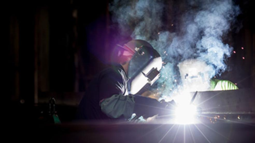 Auch im Schiffbau werden soziale Standards mit Werkverträgen unterlaufen, kritisiert die IG Metall Leer-Papenburg in einer verabschiedeten Resolution. © Symbolfoto: Pixabay