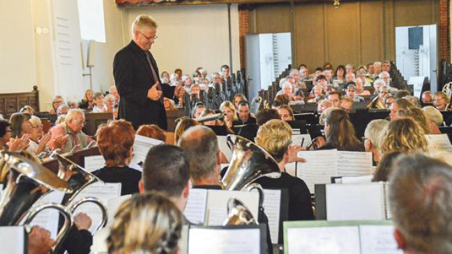 Lobgesänge mit Pauken und Trompeten