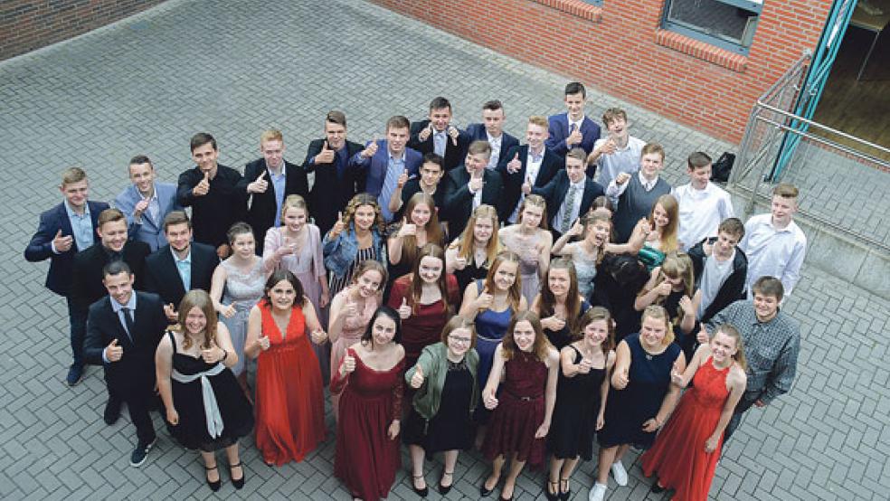 Die Abschlussklassen der Oberschule Bunde feierten am Freitag ihren letzten Tag an der Oberschule Bunde. © Foto: Himstedt