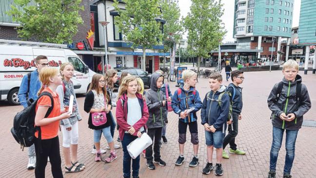 Shoppingtour für Viertklässler aus Weener in Winschoten