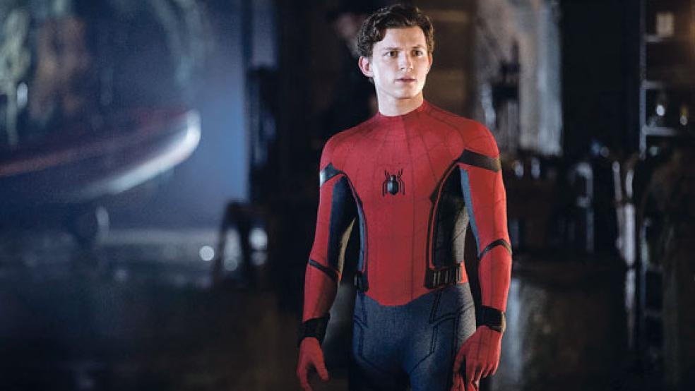 Eigentlich hätte Peter Parker alias »Spider-Man« sein Spinnenkostüm gerne für ein paar Wochen im Schrank gelassen. Aber daraus wird nichts. © Foto: Sony Pictures