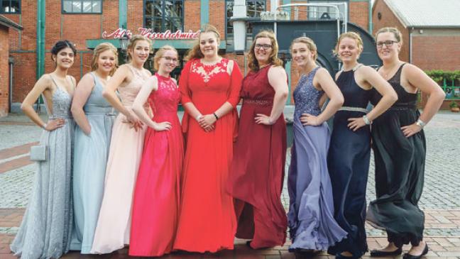 Rheiderländerinnen feierten ihr Abitur