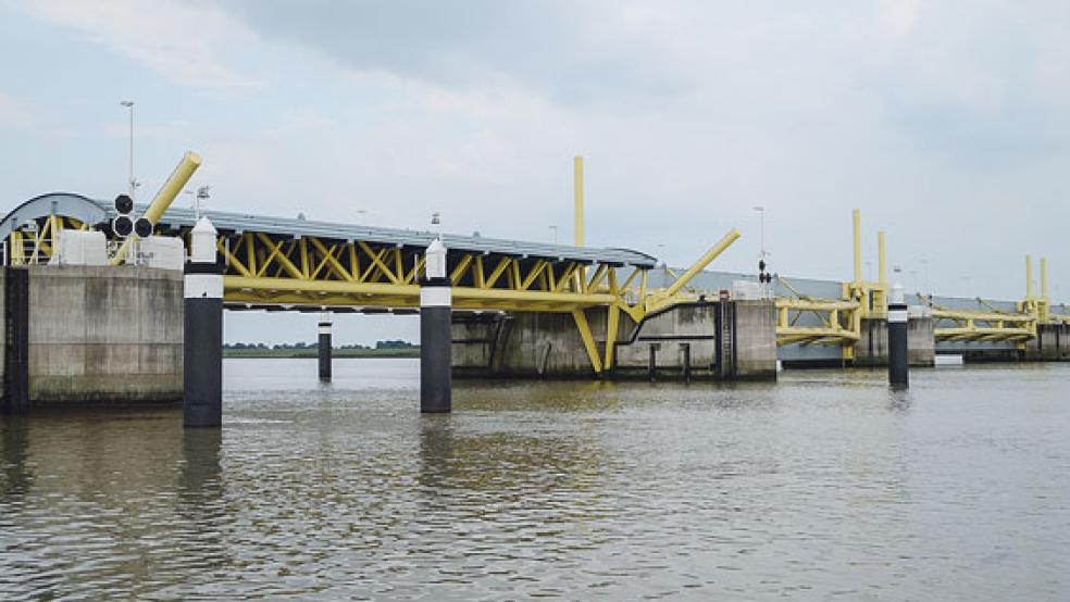 Am Emssperrwerk sind verschiedene Baumaßnahmen geplant. © Foto:RZ-Archiv