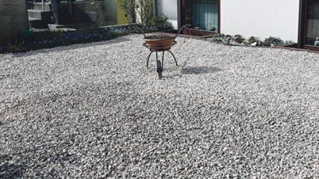 Blühende Gärten statt Schotterwüsten