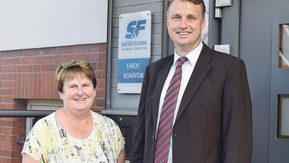 Johanne Modder zusammen mit S&F-Geschäftsführer Jens Duin. © Foto: privat