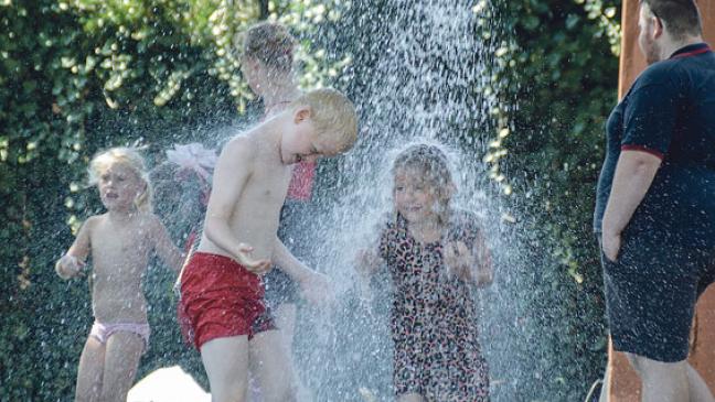 Spritziger Ferien-Spiele-Spaß bei der Feuerwehr Bunde