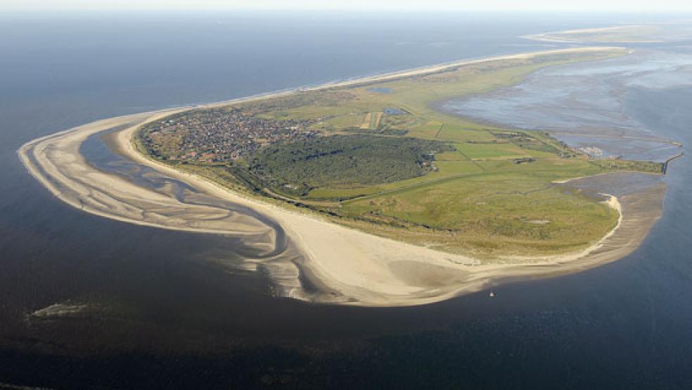 Seelsorgerin Susanne Wübker leitet zukünftig als Pfarrbeauftragte die katholische Gemeinde auf Langeoog. © Fotos: Wagner & Opiolla (dpa)