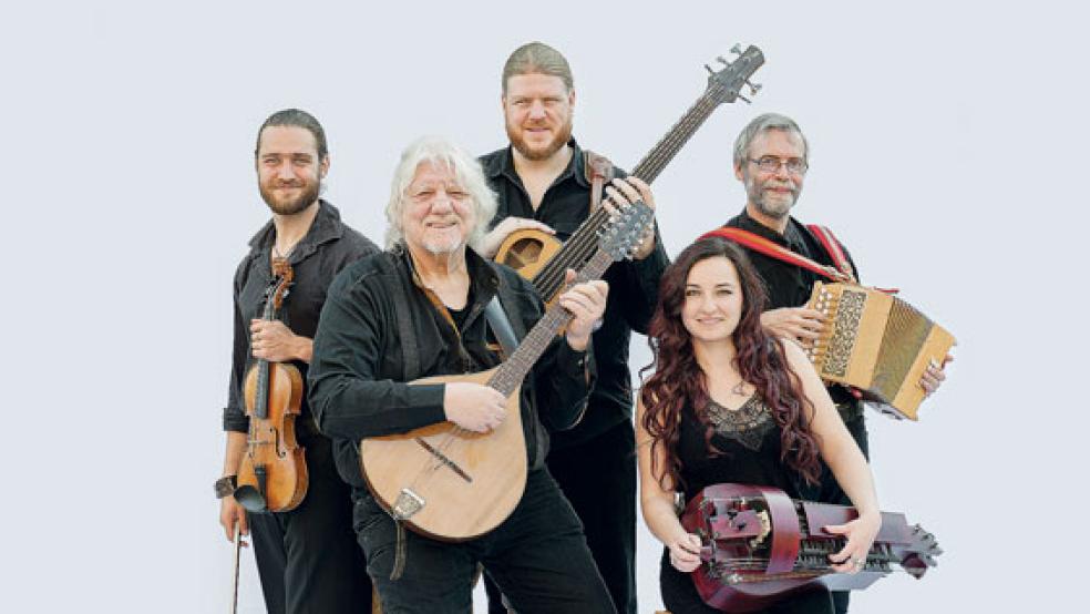 Die Band »Laway« feiert ihren 40. Geburtstag. Im Bild die aktuelle Besetzung mit (von links) Jonas Rölleke, Gerd Brandt, seinem Sohn Keno, Carmen Bangert und Jörg Fröse. © Foto: privat