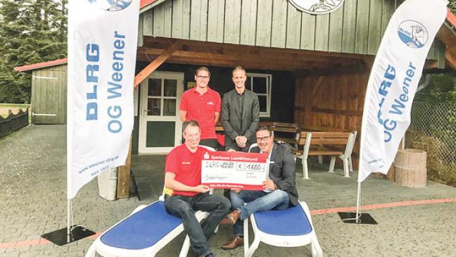 Zehn neue Liegen für das Friesenbad