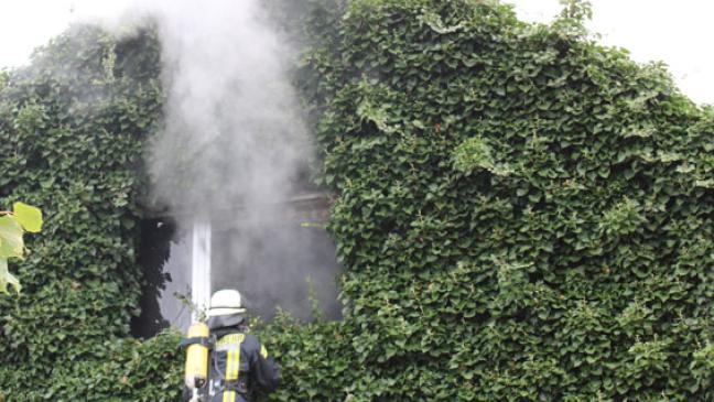 Feuerwehr löscht Zimmerbrand schnell