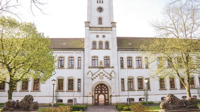 Angeklagter im Missbrauchsprozess soll in Therapie