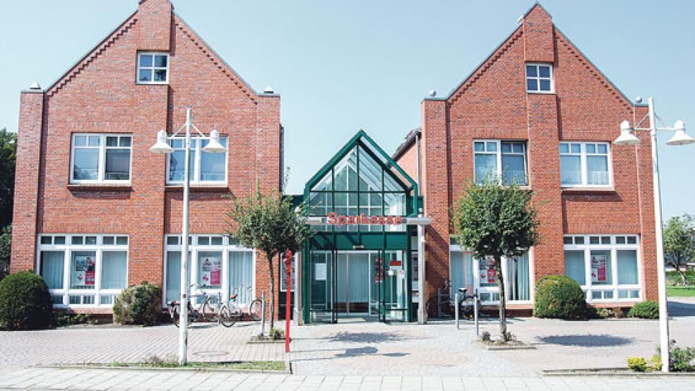 Die Sparkasse in Stapelmoor wird ab 15. November zu einer reinen Selbstbedienungs-Filiale mit Kontoauszugsdrucker und Geldautomat, die drei bisher hier beschäftigten Mitarbeiter bekommen andere Aufgaben. © Foto: Hoegen