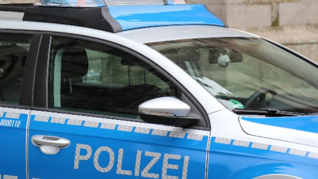 Sattelzug rammt Arbeitsfahrzeug