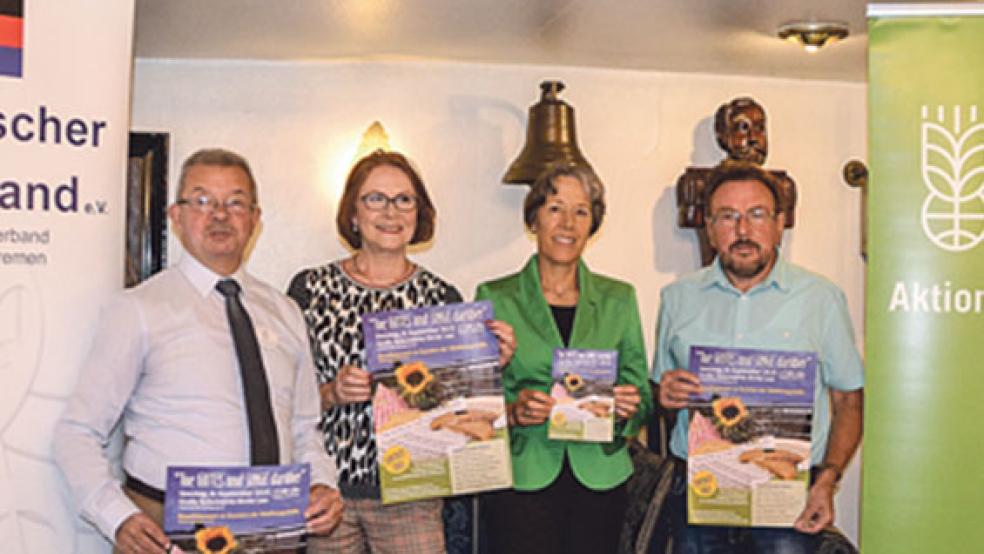 Hoffen auf viele Konzertbesucher (von links): Diethelm Sempell (OCV-Vizepräsident), Heike Douglas (OCV-Präsidentin), Brigitte Oldenburg (Welthungerhilfe) und Jann Stickfort (OCV-Pressesprecher). © Foto: Ostfriesischer Chorverband 