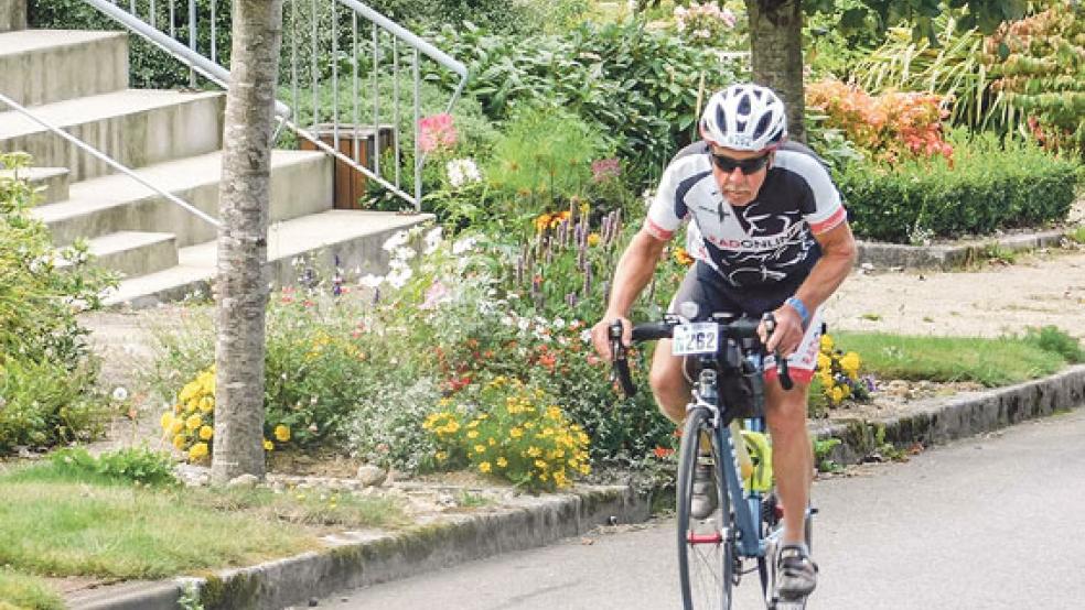 Hinderk Smidt aus Weener fuhr in vier Tagen mit dem Fahrrad von Paris nach Brest und wieder zurück. Insgesamt legte er 1200 Kilometer zurück. © 