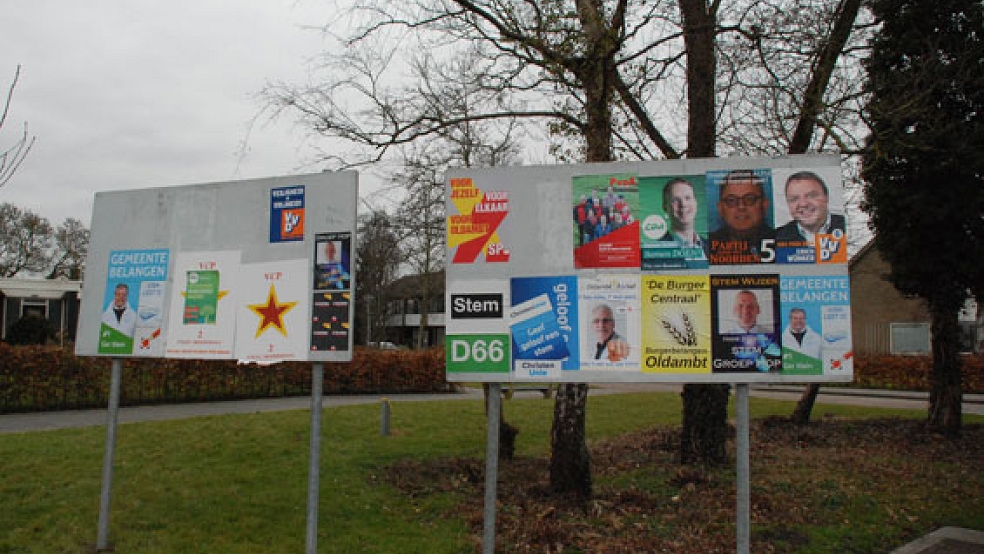 Im März 2018 warben die Parteien in Oldambt um Stimmen, jetzt werden die Karten neu gemischt. © Foto: Kuper