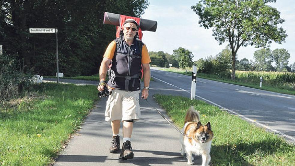 Hier ist auch Schluss für Menschen mit Behinderungen, die auf einen Hund angewiesen sind. Diese Erfahrung machte jetzt Frank Fahr aus der Krummhörn. Er ist enttäuscht, dass es keine Ausnahmeregelung gibt.  © Foto: Boelmann