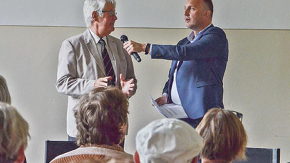 In einer Talkrunde ließ RZ-Chefredakteur Kai-Uwe Hanken (rechts) unter anderem den ehemaligen Betriebsleiter Ferdinand Franke zu Wort kommen. © Fotos: Ammermann