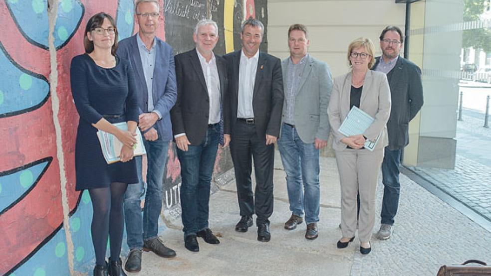 Tauschten sich im Umweltministerium in Berlin aus (von links): Carolin Kieß, Rudolf Bleeker, Jochen Flasbarth, Johann Saathoff, Klaus Borde, Christiane Paulus und Carl Noosten. © Foto: SPD