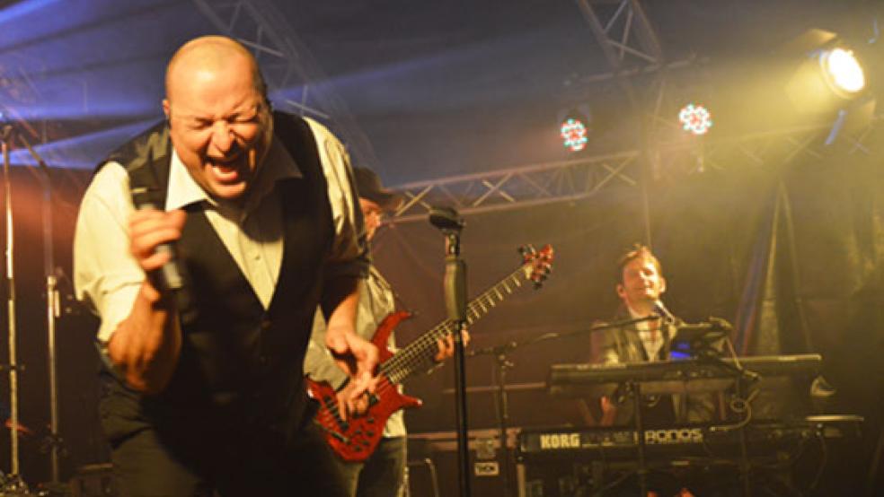 Aller guten Dinge sind drei: Zum dritten Mal brachte Tom Ludwig mit »True Collins« Musikfans in Bunde zum Kochen. Und wohl nicht das letzte Mal. © Fotos: Himstedt