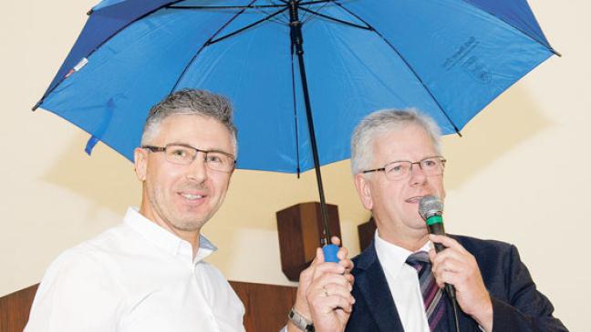 Zum Abschied »Schutzschirm« aus Weener