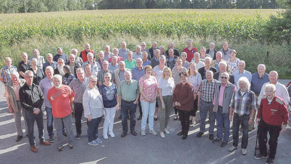 Ehemalige Mitarbeiter des Molkereiverbandes für Ostfriesland (MVO) trafen sich in Nüttermoor.  © Foto: Wolters