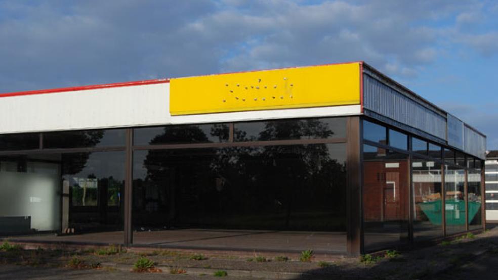 Noch steht die Halle leer, ein Firmensignet fehlt, aber das soll sich bald ändern, wenn der Markt eröffnet. © Foto: Hoegen