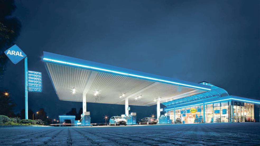 Die Aral AG will eine neue Tankstelle in Bunde bauen. Die bestehende Aral-Tankstelle an der Neuschanzer Straße soll dem Vernehmen nach aufgegeben werden. © Symbolfoto: Aral