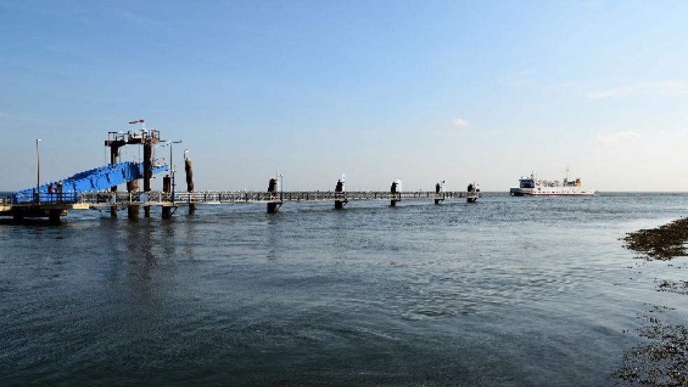 Mit 156 Passagieren an Bord hat eine Fähre auf dem Weg von Borkum nach Emden am Freitagabend den Grund berührt.  © Pixabay