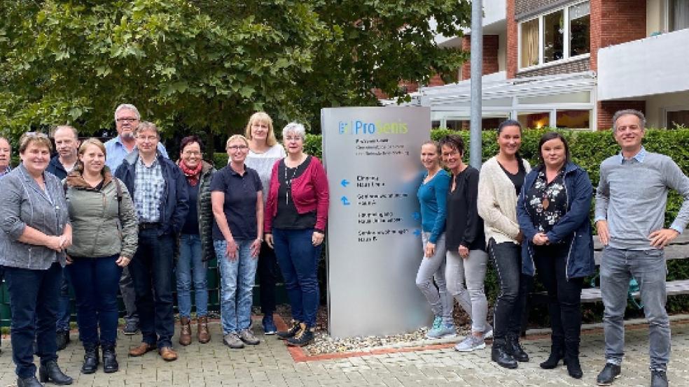 Hanne Modder mit Mitgliedern des Betriebsrates und der Tarifkommission. © Verdi