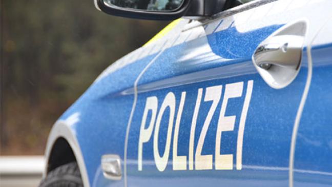 Alte Frau erhielt Schlag ins Gesicht