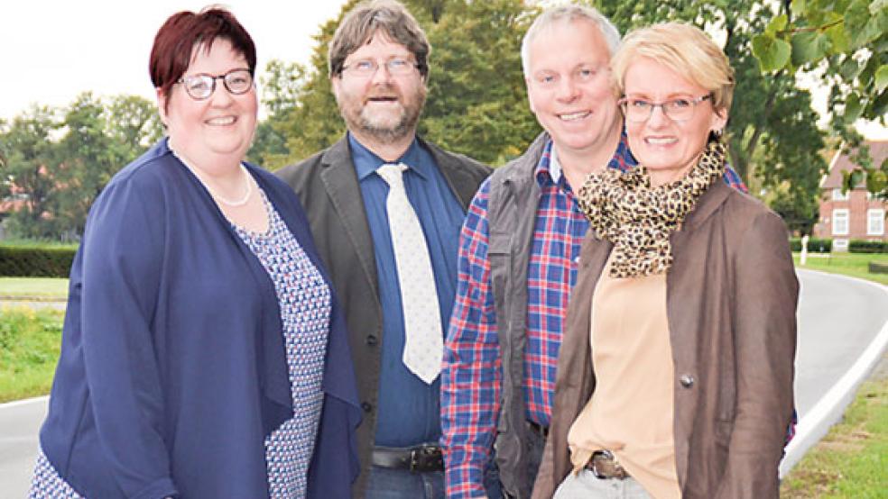 Für sie bedeutet Begegnung auch Bewegung - deshalb gehen Karin Eckhoff (von links) Ard Nap, Fritz-Volker Smid und Maria Frieling vom Organisationsteam mit den diesjährigen »Abenden der Begegnung« in Wymeer auf Wanderschaft. Auf dem Foto fehlt Thea Halfwassen. © Foto: Himstedt