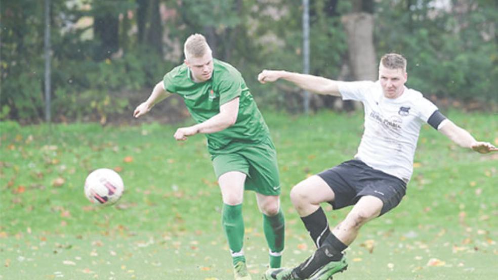 Die Teutonen um Timo Remmers (links) ließen in der zweiten Halbzeit nach. © Foto: Bruins