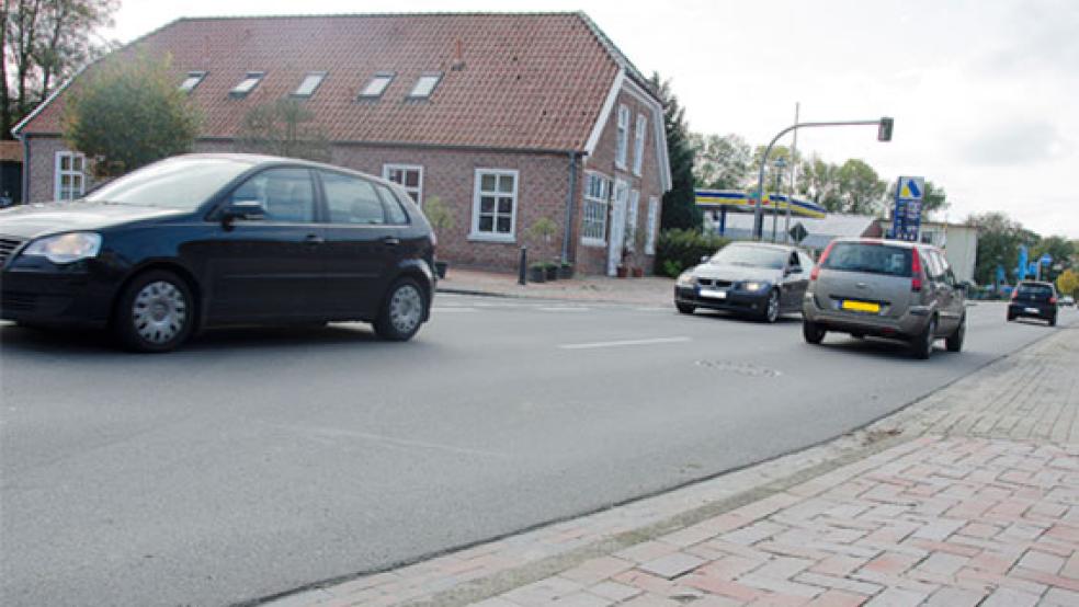 Wird die Ecke Neuschanzer Straße/Boenster Straße zum Nadelöhr, wenn die A 280 bei Bunde-West gesperrt wird? Diese Sorge treibt Bürgermeister Gerald Sap derzeit um. © Foto: Hanken