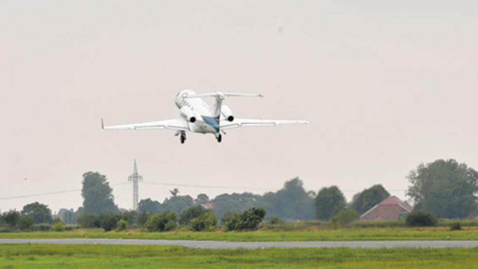 Auch Düsenjets starten und landen in Nüttermoor.  © Foto: privat