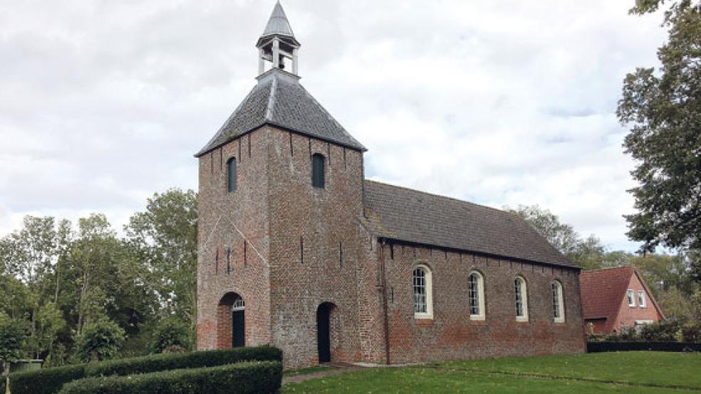Risse innen und außen machen deutlich, dass die reformierte Kirche in Nendorp sanierungsbedürftig ist. © Fotos: Kuper
