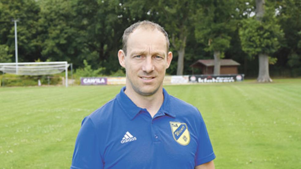 Coach Bernhard Lübbers hofft auf ein Remis.  © Foto: Hilbrands
