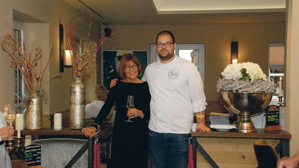 Die Künstlerin und der Hausherr. © Fotos: Kuper