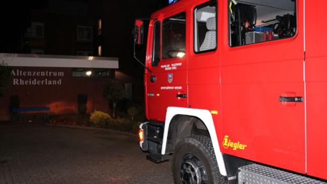 Feuerwehr rückt zum Altenzentrum aus