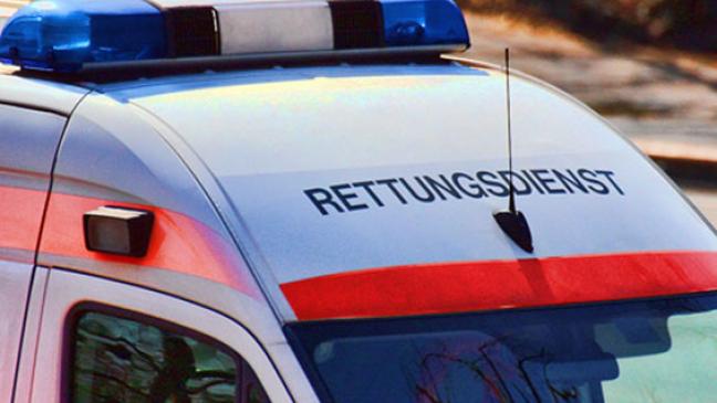 Unfall an Autobahn-Abfahrt: Zwei Verletzte