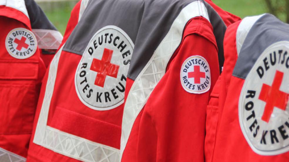 Bei einem Verkehrsunfall in Rhede hat eine 39-jährige Frau lebensgefährliche Verletzungen erlitten. Ein Mann und ein siebenjähriges Kind wurden schwer verletzt. © Symbolfoto: Zimmermann (DRK)