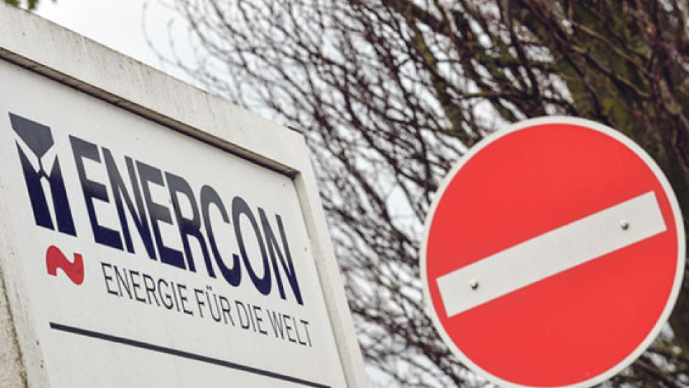 Einfahrt verboten bei Enercon: Für viele Beschäftigte des Auricher Windkraftanlagen-Herstellers geht das Jahr 2019 mit dem schweren Gang in die Arbeitslosigkeit zu Ende. © Foto: Bahlo (dpa)