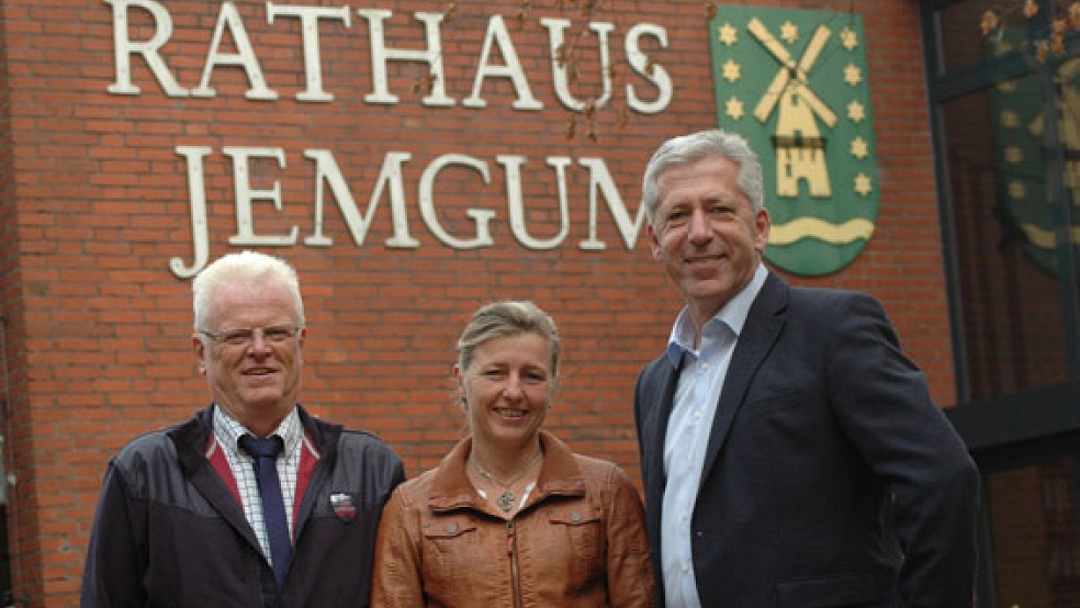 Die Ratsgruppe »Jemgum 21/Wir für Jemgum« besteht aus Dieter Gottwald, Carola Bergmans und Walter Eberlei (von links). © Foto: Szyska