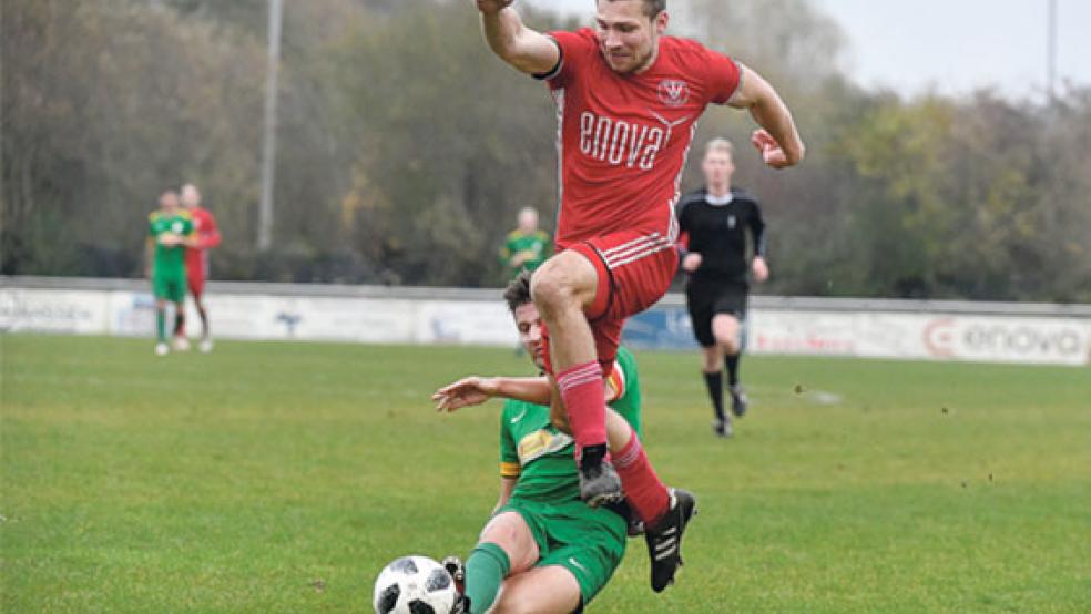 Eike Schmidt steuerte neben zwei Treffern auch noch eine Torvorlage zum Bunder Sieg bei.  © Fotos: Bruins